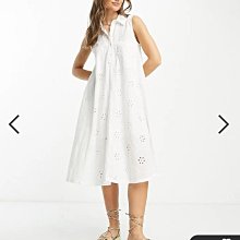 (嫻嫻屋) 英國ASOS-白色鏤空雕花襯衫領無袖鈕釦中長裙洋裝EC23
