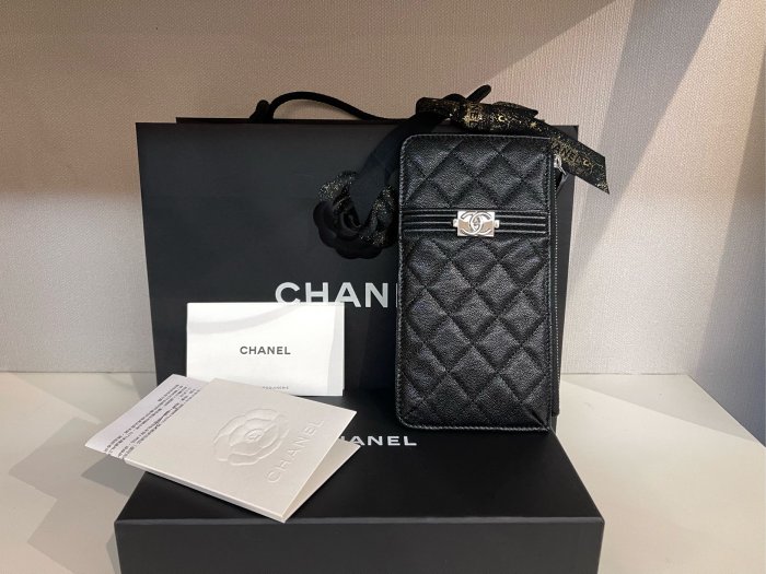 全新 CHANEL 經典格紋荔枝皮 銀釦 手機包 扁夾 長夾*倫敦櫥窗*