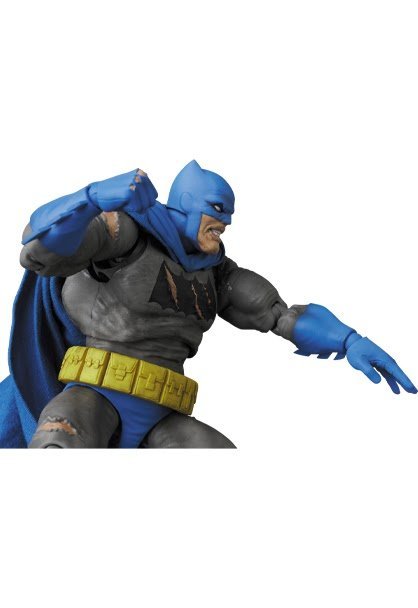 鉄道運行 MAFEX マフェックス No.017 BATMAN バットマン（BVS