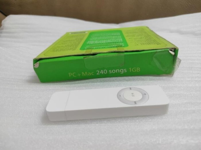 Apple iPod shuffle ( 第一代 ) 1GB MP3音樂播放器 Apple M9725PA/A