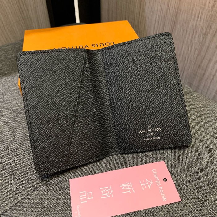 ⭐️ 香榭屋精品店⭐️ LV LOUIS VUITTON M60502 全新黑色字紋對開卡片夾名片夾(Y1605)