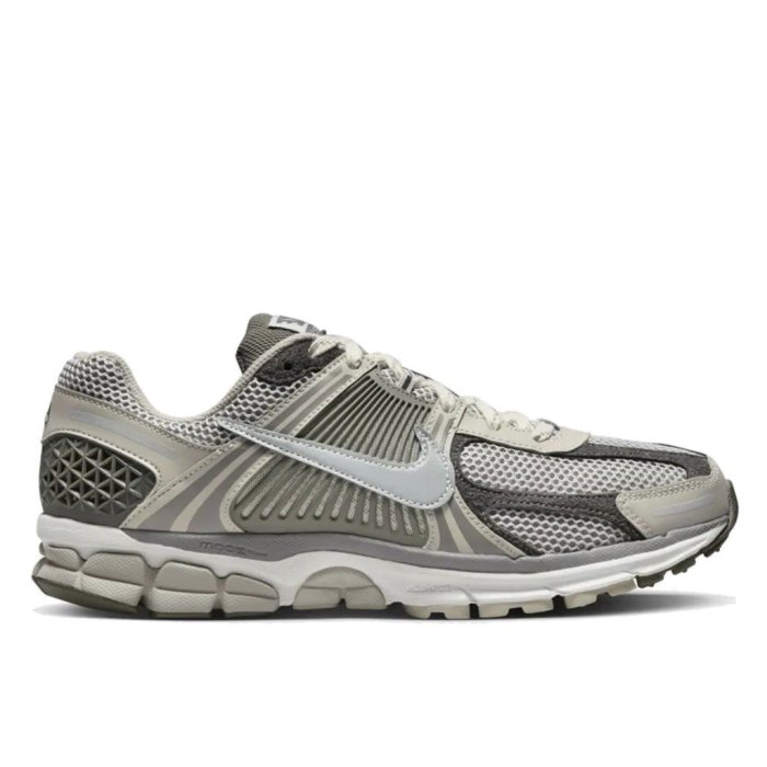 【A-KAY0】NIKE ZOOM VOMERO 5 IRON ORE FLAT PEWTER 卡其灰【FD0791-012】