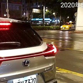 LEXUS UX250H 代安裝行車紀錄器  前後雙鏡頭  汽車行車紀錄器  後視鏡 行車紀錄器  安裝工資1000元沒有接倒車強制線！