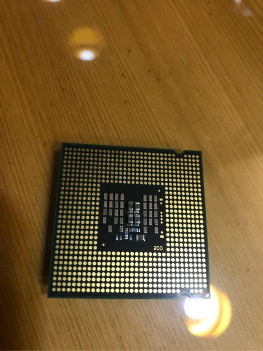 二手良品 正式版 Intel Core 2 QUAD Q8200 2.33Ghz/4M/1333 4核心 CPU 四核心