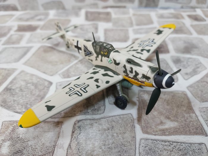 宗鑫 1/72 Corgi AA27110 Messerschmitt Bf109 G6 納粹塗裝 東戰線王牌