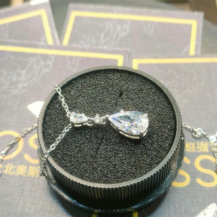 莫桑石 莫桑鑽 3-5克拉水滴鑽項鍊 台北門市 客製化訂製白金 (鑽鍊 項鍊 鑽石項鍊 鑽石 MSN-11)