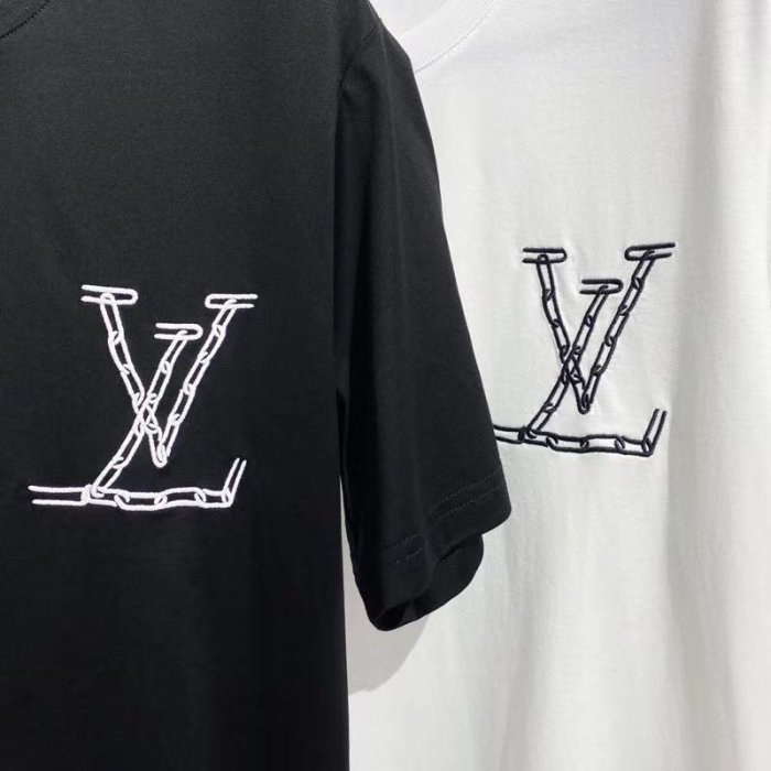 二款Louis Vuitton LV T恤 非常有型 剪裁? 袖口拼接設計 非常好看 男女同款 黑白兩色