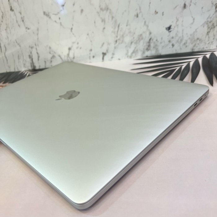 【現貨二手 快速出貨🚀】MacBook Pro 15吋 2016年 with TB 16g/512g 銀色