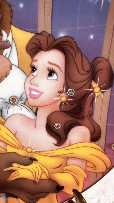 迪士尼童話故事裝飾瓷盤，美女與野獸之值得珍惜的時光劇照。盤面