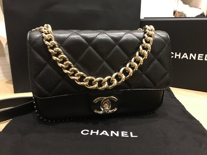 正品 二手 九成新Chanel 20 mini Coco Handle 金鍊金扣雙帶兩用黑 小型手翻蓋卯丁手提包口蓋包肩背包荔枝牛皮包 孟買包 方胖子 全配