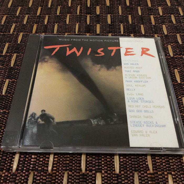 二手CD 龍捲風（TWISTER）電影原聲帶專輯