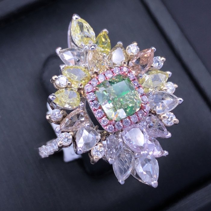 【巧品珠寶】GIA FANCY濃郁綠彩鑽戒指