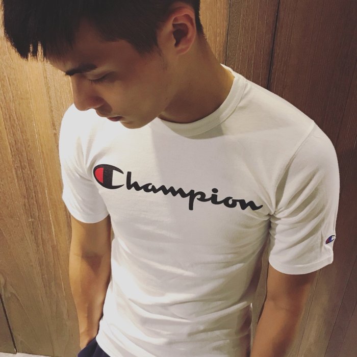 美國百分百【Champion】冠軍 T恤 短袖 T-shirt 上衣 logo 素T 高磅數 潮牌 白色 打折 C938