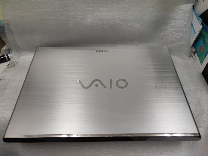 Sony Vaio T14 SVT141A11P (Intel Core i7-3517U) 14吋筆記型電腦