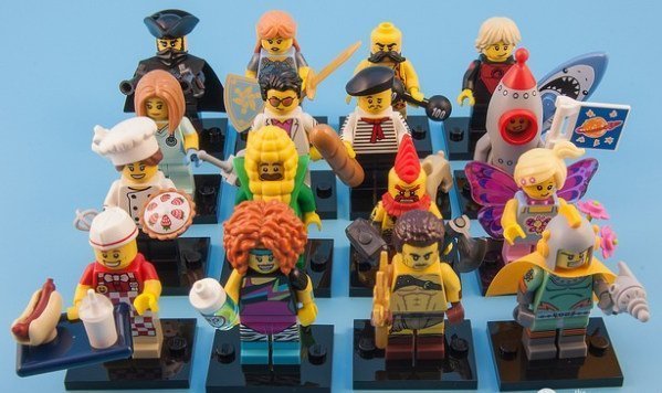 【LEGO 樂高】2017最新 積木/ Minifigures人偶包系列:17代 71018 | #11 復古太空人