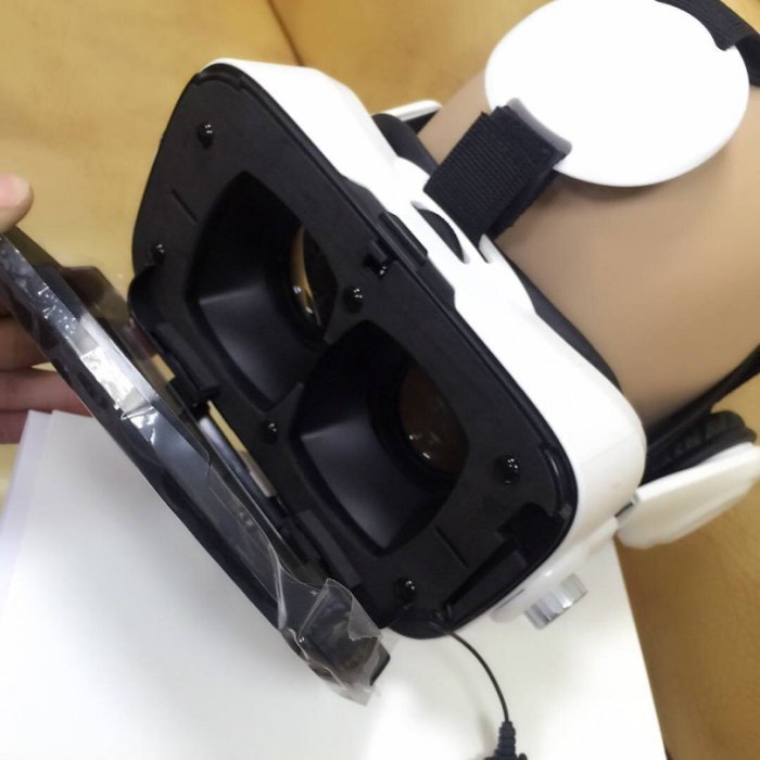 4代頭戴式手機3D眼鏡  Z4 VR虛擬現實眼鏡 智慧影院遊戲 頭盔 1208