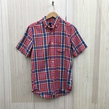 【愛莎＆嵐】 GAP 男 紅色格子圖繪造型短袖襯衫/XS (全新) 11209 05