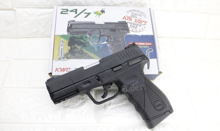 [01] KWC TAURUS PT24/7 手槍 CO2槍 KCB46 ( 巴西金牛座BB槍BB彈玩具槍