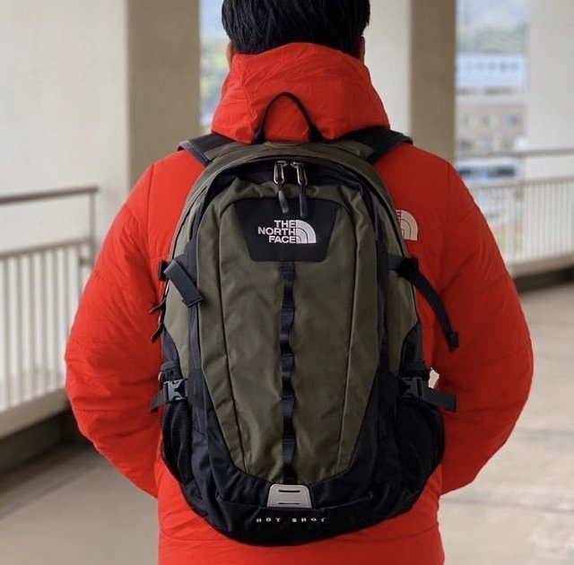 2019新款the north face TNF Hot Shot 後背包迷彩軍綠黑包supreme 日版