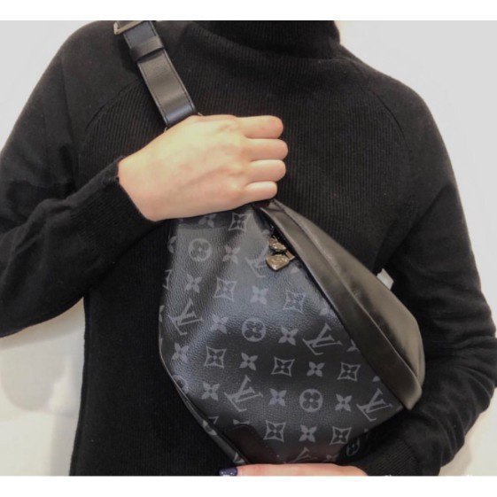 【二手】LV Discovery Bumbag 腰包 胸包 斜跨包 M44336