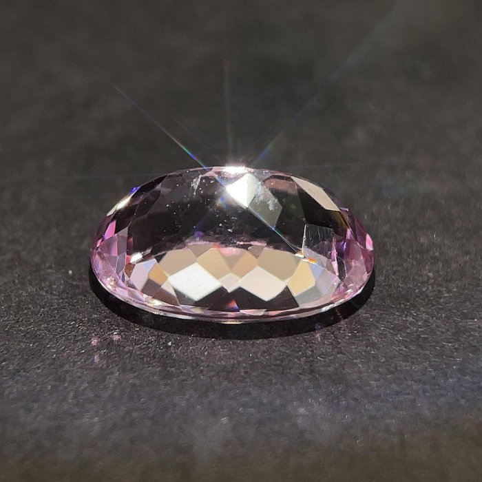 天然孔賽石(Kunzite)裸石4.97ct [基隆克拉多色石Y拍]