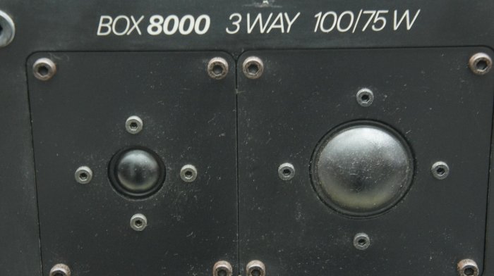 德國精品  歌蘭蒂grundig box8000 書架喇叭一對 8吋低音 寬27深25高39
