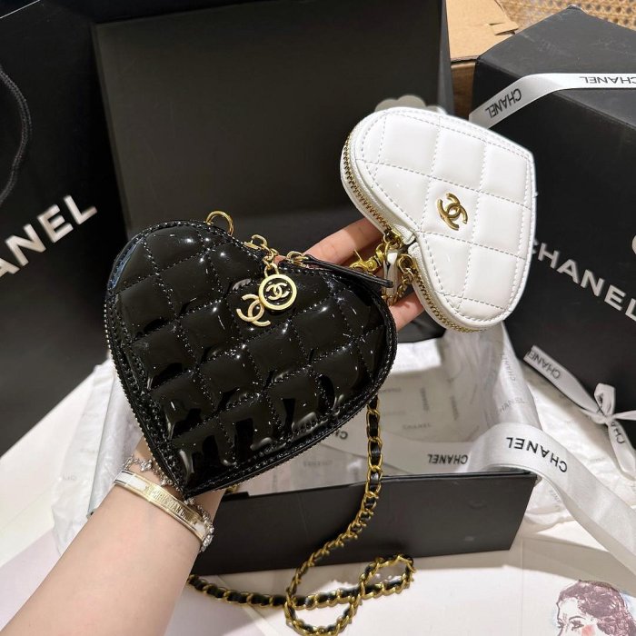 【二手】【跑量】  折疊禮盒包裝 Chanel新品 愛心雙子包 零錢包