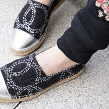 Chanel 小香鉛筆鞋 G30898 New Espadrilles 黑絨繡大 CC 休閒鞋 黑/銀 現貨