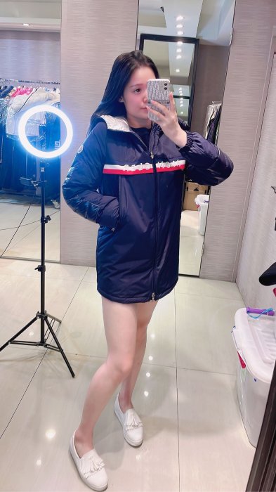 【EZ兔購】~正品 法國頂級 moncler 防風 防水 風衣 內 羽絨 連帽 外套 現貨 青年款 = 男 成人 S M