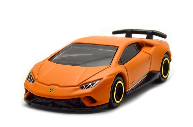 TOMICA 多美 No 34 藍寶堅尼 Huracán Performante (879947)