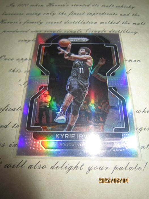 新上架~KYRIE IRVING~PRIZM~銀亮~SILVER~2021-22~無限量~1070122-2~80 1元