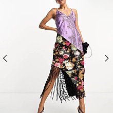 (嫻嫻屋) 英國ASOS- 紫色鍛面V領綁帶V背露美背流蘇邊長裙金屬線混合印花洋裝禮服ED23