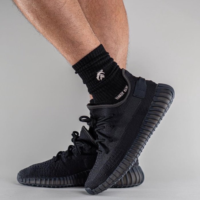 ADIDAS YEEZY BOOST 350 V2 ONYX HQ4540 黑瑪瑙側邊透明| Yahoo奇摩拍賣