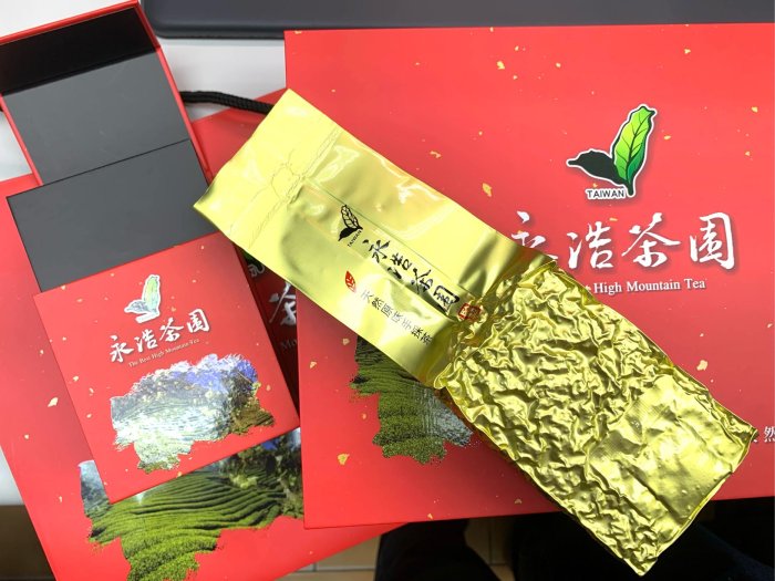 降價！全新附禮盒及提袋，大方精緻，2023春茶-南投永浩茶園出品，合歡山高冷茶/高山茶，極品茶葉，茶香濃厚，溫潤回甘的好茶，送禮自用兩相宜!