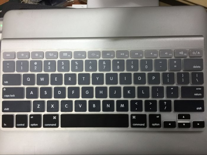 *蝶飛*英文漸變 彩色鍵盤膜 蘋果 Mac magic keyboard 1代 鍵盤膜 第一代