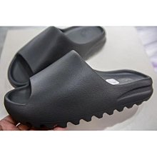 【特價清倉】 Yeezy Slide 涼拖 戶外拖鞋 懶人拖 黑色 HQ6448