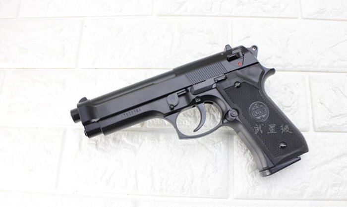 台南 武星級 KWC 貝瑞塔 M92 空氣槍 + 0.12g BB彈 奶瓶( KA13 BB槍BB彈M9 M9A1