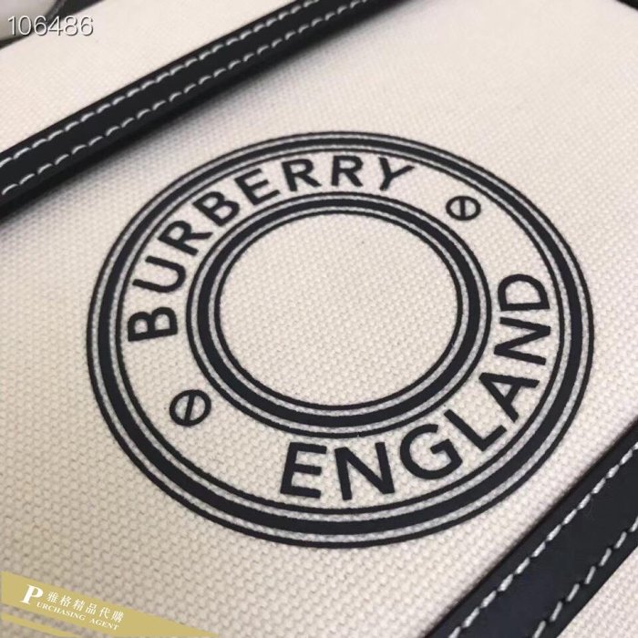 雅格時尚精品代購 Burberry 巴寶莉 雙色拼接帆布 HORSE印花(黑)手提包 美國outlet代購