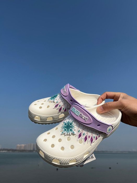 crocs 卡駱馳 特價促銷 拖鞋 兒童涼鞋 女孩 涼拖 公主冰雪奇緣 洞洞鞋