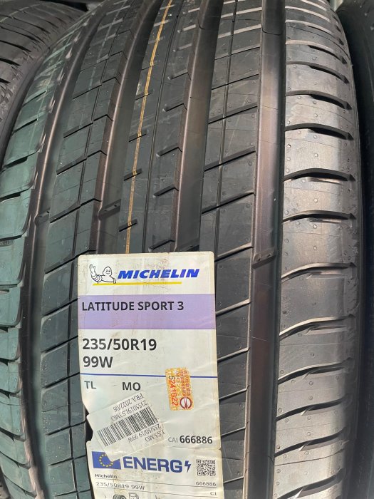 百世霸定位 michelin 米其林輪胎 latitude sport 3 235/50/19 7750完工 ls3 賓士 富豪