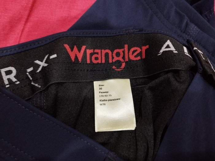 全新正品 Wrangler 6 Pocket Belted 機能短褲 運動短褲 登山短褲 30 登山戶外 彈性布料 深藍