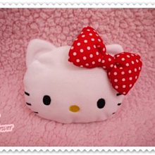 ♥小花花日本精品♥Hello Kitty 白色水玉點點立體大臉蝴蝶結零錢包/吊飾可掛包包上