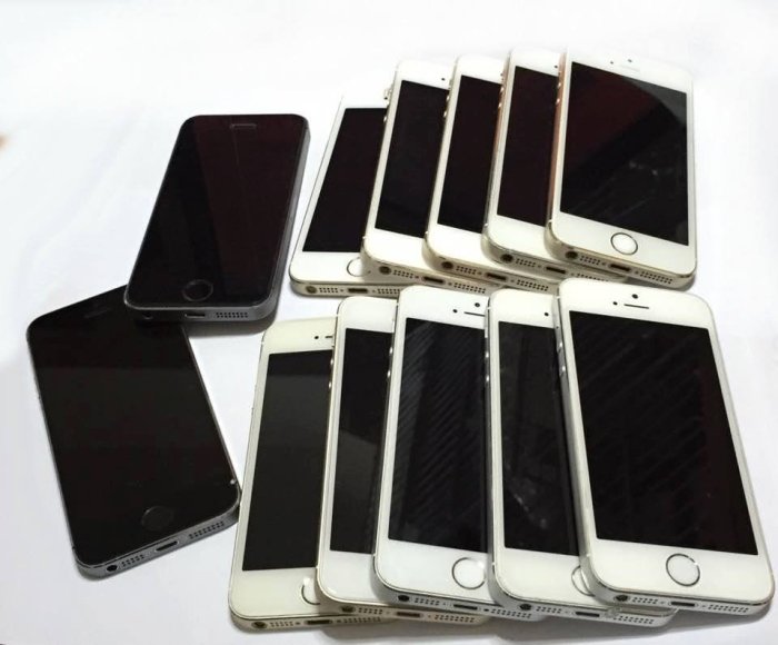 ☆手機寶藏點☆  iPhone5s 5s 16G 灰/銀/金 4吋 公司貨 實體拍攝 羅a22