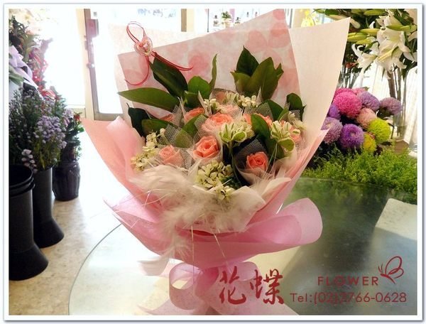 台北花蝶網路花店~真心真意傳情玫瑰花束~粉色系包裝簡約乾淨