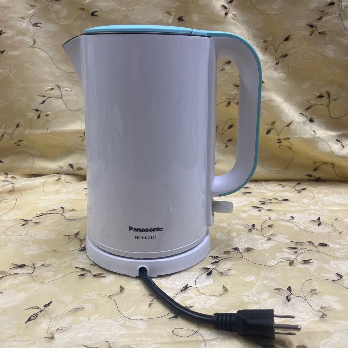 二手國際牌Panasonic NC-HKD121 W 白色電水壺/1.2L電茶壺/雙層隔熱電水壺/快煮壼/電熱煮茶壺