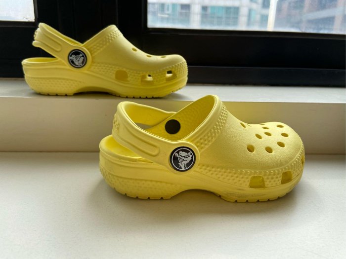 二手 正常使用痕跡 15公分 Crocs classic clog k卡駱馳 洞洞鞋 防水 小中童 可愛螢光黃