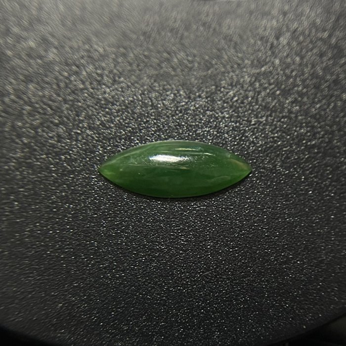 天然A貨綠色翡翠(Jadeite Jade)裸石1.06ct [基隆克拉多色石Y拍]