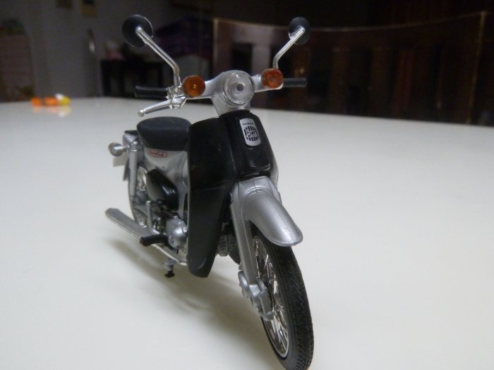 中古盒玩模型 本田Honda Super Cub 1/24 Aoshima 復古摩托車 黑銀白基本款 非1/32扭蛋款