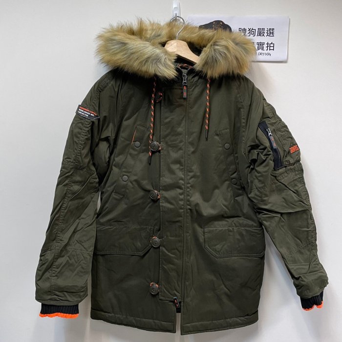 跩狗嚴選 極度乾燥 Superdry M51 大衣 長版 軍綠 超細纖維 軍裝夾克 外套 風衣 防風保暖 N3B