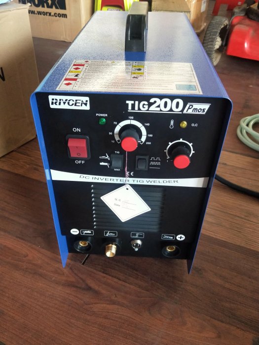 "工具醫院" RIVCEN TIG-200P TIG200可當 氬焊機 電銲機 兩用
雙電壓110V/220V （大全配） 特價